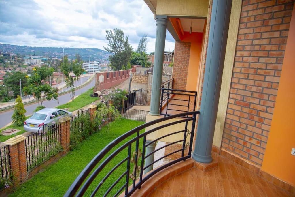 Kigali Beauty Hill View Apartment ภายนอก รูปภาพ